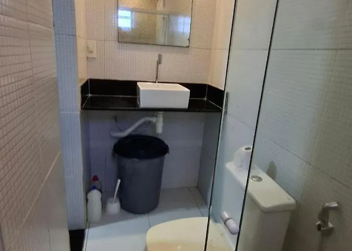 Quarto Duplo com cama extra, banheiro privativo e cozinha