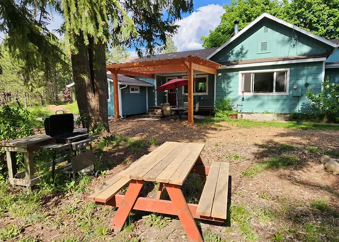 Charming Home Minutes From Rathdrum