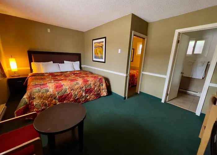 Adams Motel