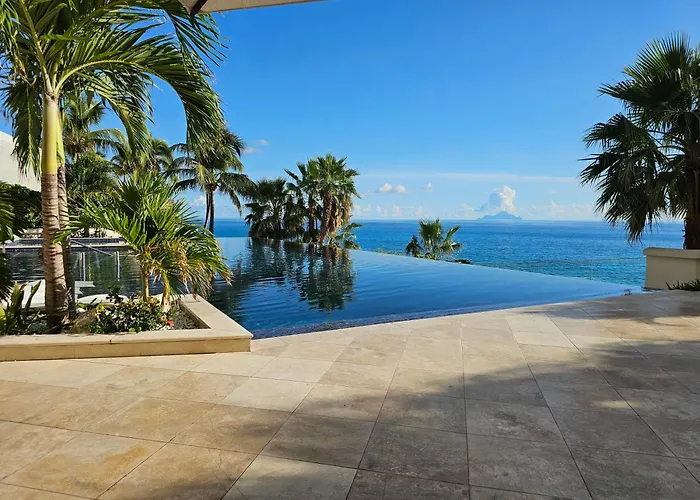 The Cliff Sint Maarten Heaven