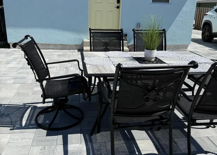 Dockside Dreams