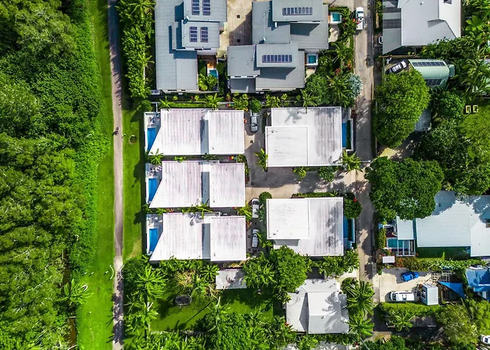 Fat Frog Beach Houses