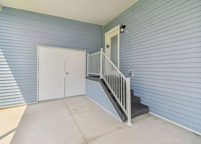 2 Bed Cozy Home, Dade City, Pickle Ball And Pool