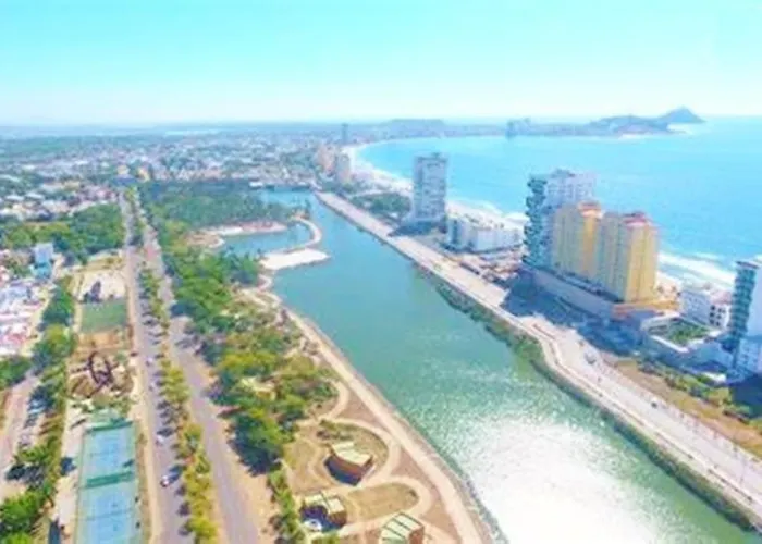 Casa Estancia Viajera Olimpica - 7 Min Malecon