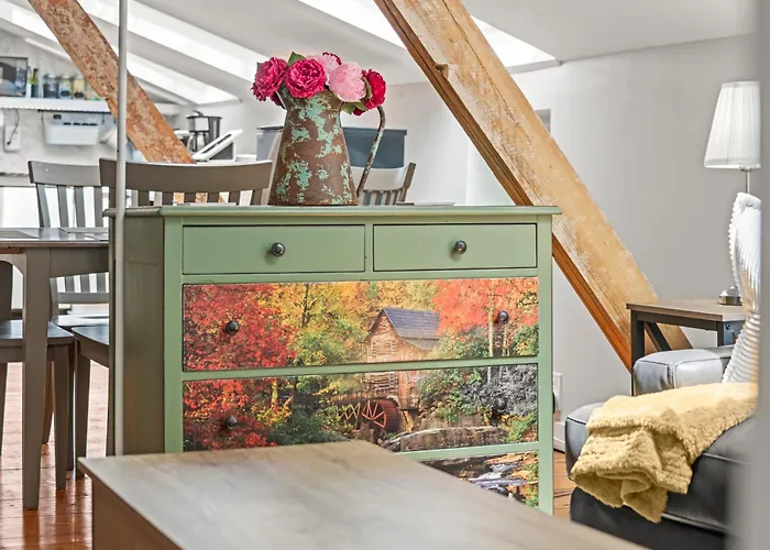 Studio Flat Above Historic Cider Mill