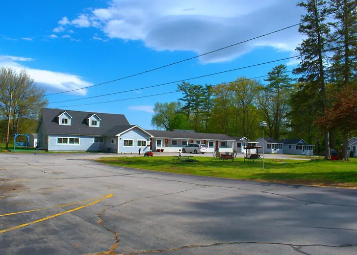 Pilgrim Inn & Cottages