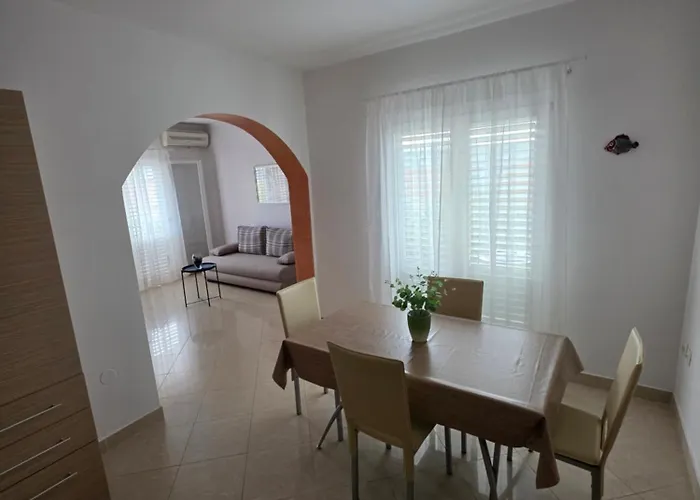 Olive Garden Pag Apartment