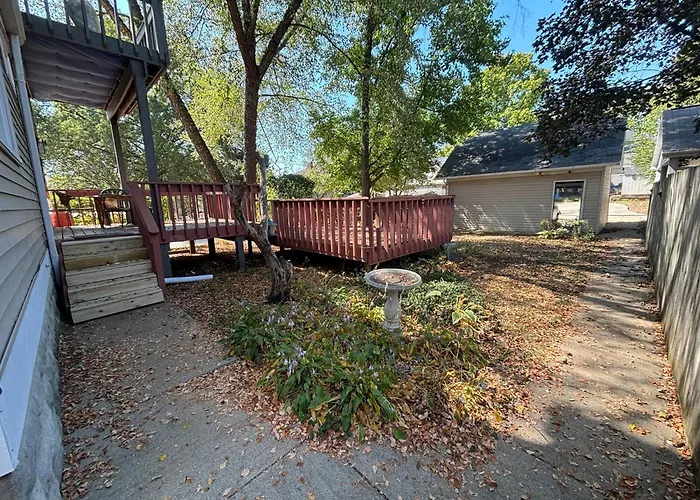 2Br 1St Floor Suite Close To Isu