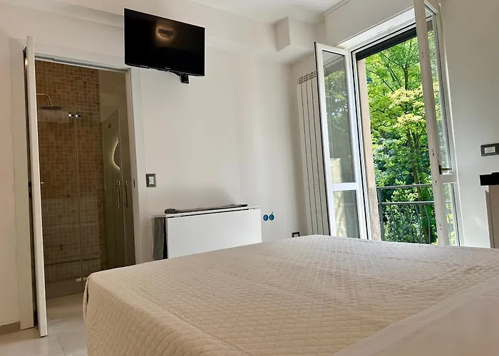 Lecco Rivers Retreat - Five Design Suites