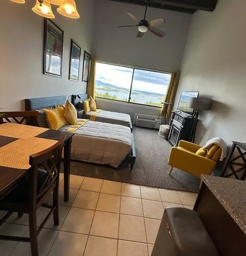 Lake Winni Studio Condo Full Kitchen - Weirs Beach