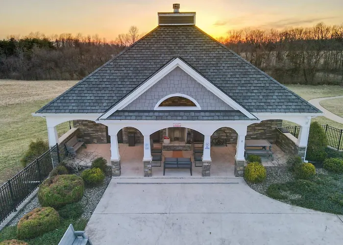 The Bluegrass Grand Estate: Bourbon Trail Luxury