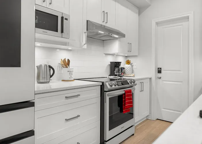 Bliss Modern Luxury 3Bed Entire Townhome Plus Free Parking