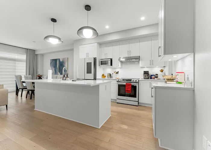 Bliss Modern Luxury 3Bed Entire Townhome Plus Free Parking