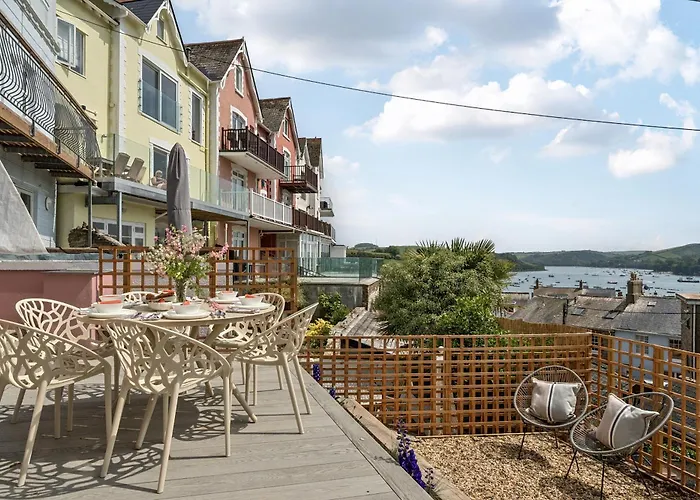 Knots Landing, Salcombe