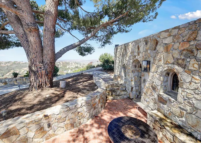 Casa Grotto