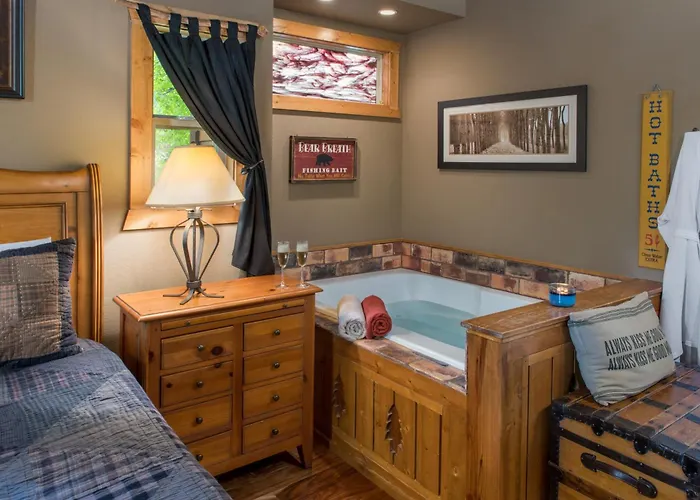 Eureka Sunset Cabins