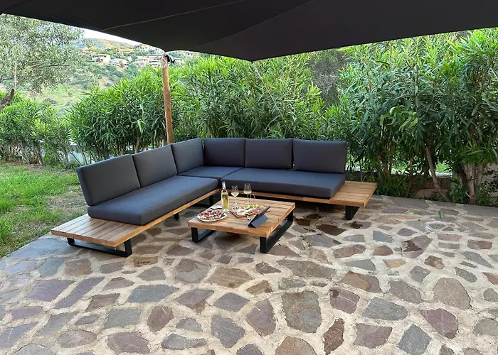 Villa Con Giardino E Spettacolare Vista Mare A Porto San Paolo
