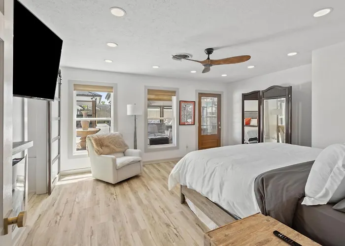 4 Bedroom Home With Pool