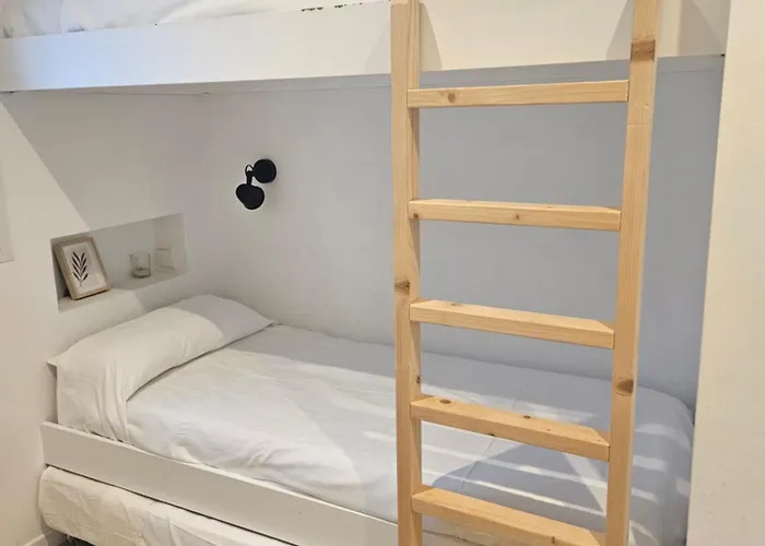 Acogedora Casa En Primera Linea De Mar Cadaques