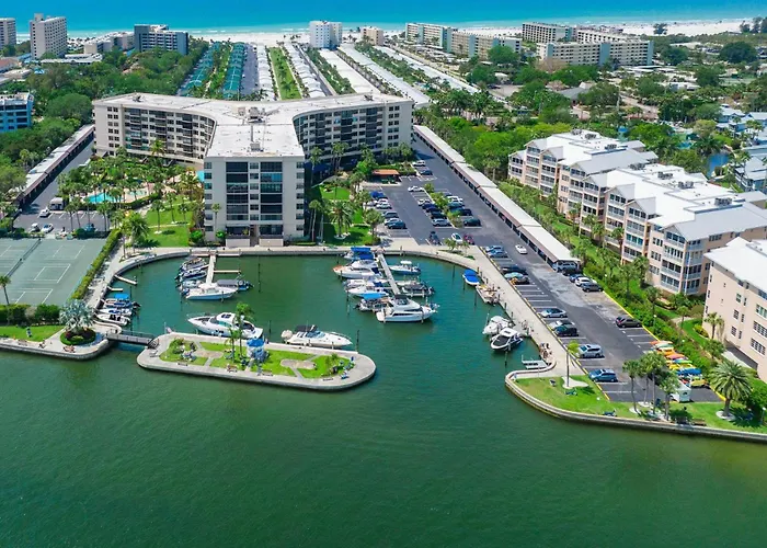 Harbor Tower Gulf Luxe Escape