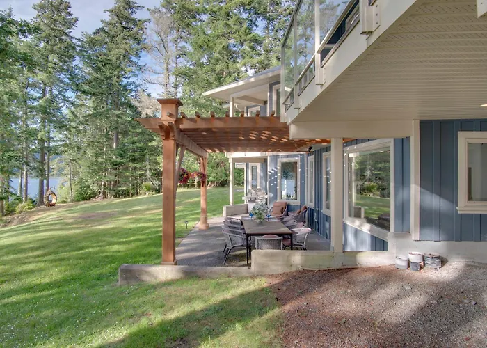 East Sooke Hideaway