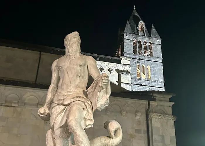 La Porta Sui Monti Di Luna