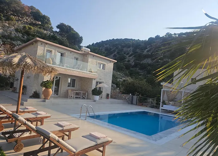 Villa Petros, Luxe Villa Met Prive Zwembad