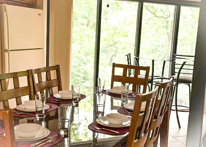 Treehouse Treetop Village58-3Bed3Bapools-8Pp