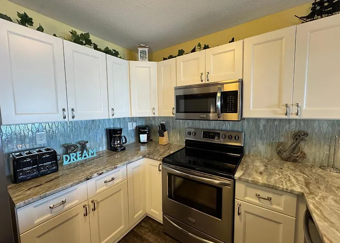 Put-In-Bay Waterfront Condo #209