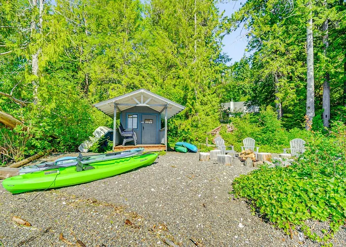 Oyster Haven: Private Oyster Beach W/Kayaks