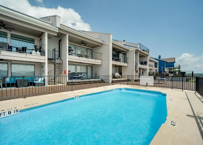 The South Shore Of Lake Travis: Spicewood Condo
