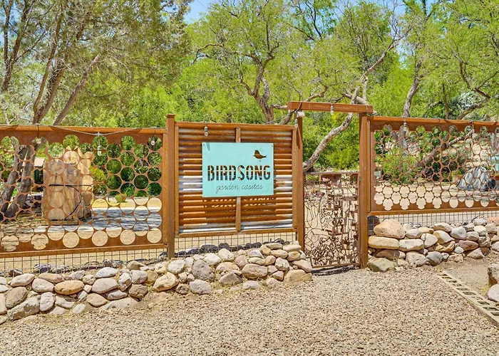 Vibrant 'Casa Paloma' W/ Patio - Near Vineyards!