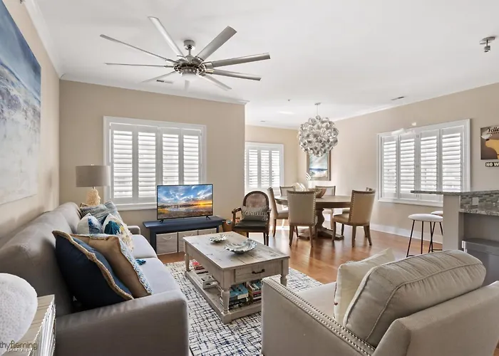 Residence 104S At The Sandcastle Condominiums