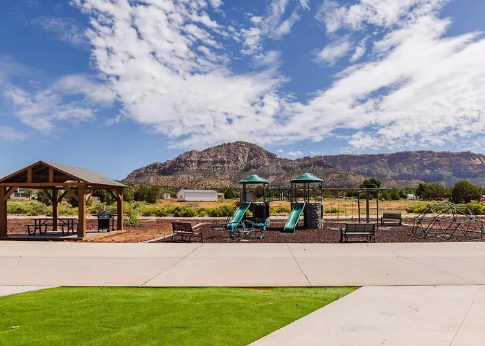 Zion Stay, Scenic Tiny Home & Sunset Views