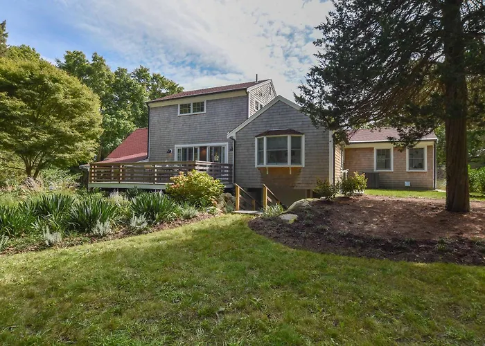 Gorgeous Renovation Walk To Water