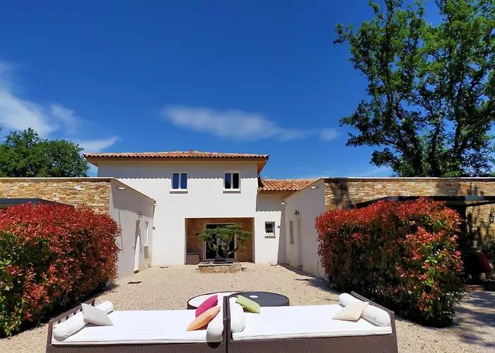 Modern Villa With Pool In Montauroux France
