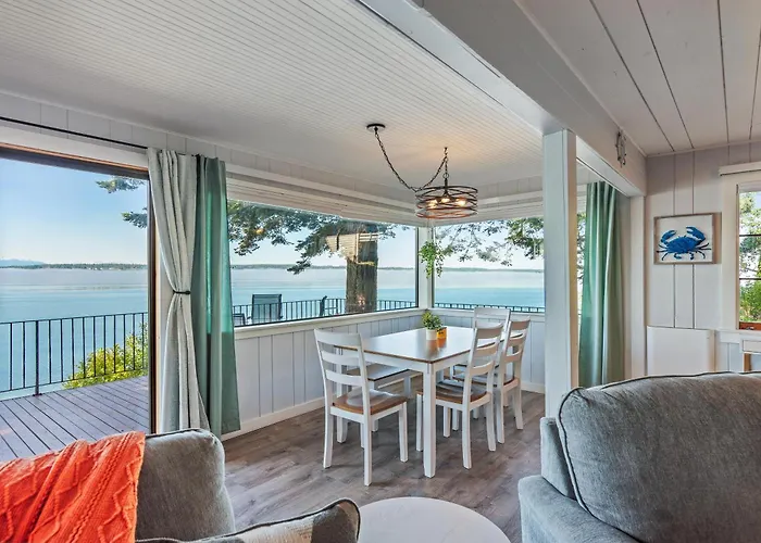 Perch - Breezy Point Hideout