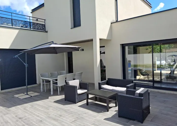 Location Villa Moderne Piscine