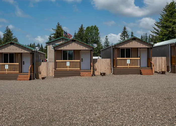 Far West Cabin-Tiny Homes Rental