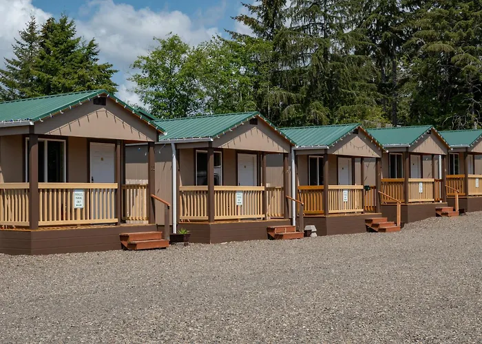 Far West Cabin-Tiny Homes Rental