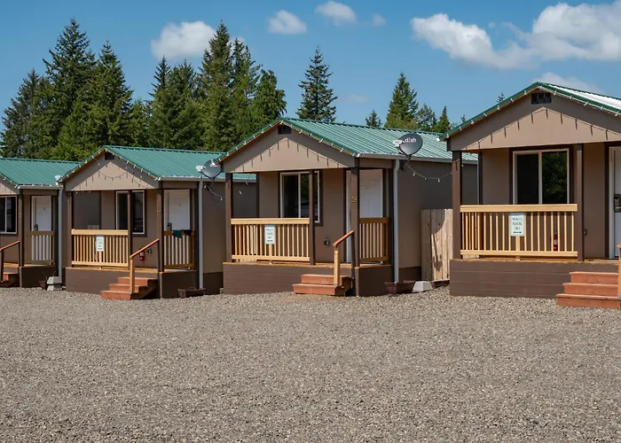 Far West Cabin-Tiny Homes Rental