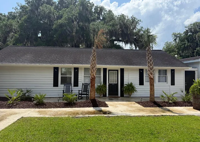 Wedgefield Bed & Breakfast