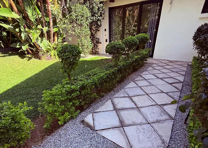 No4 Lilliput - Sandton Executive Guest House