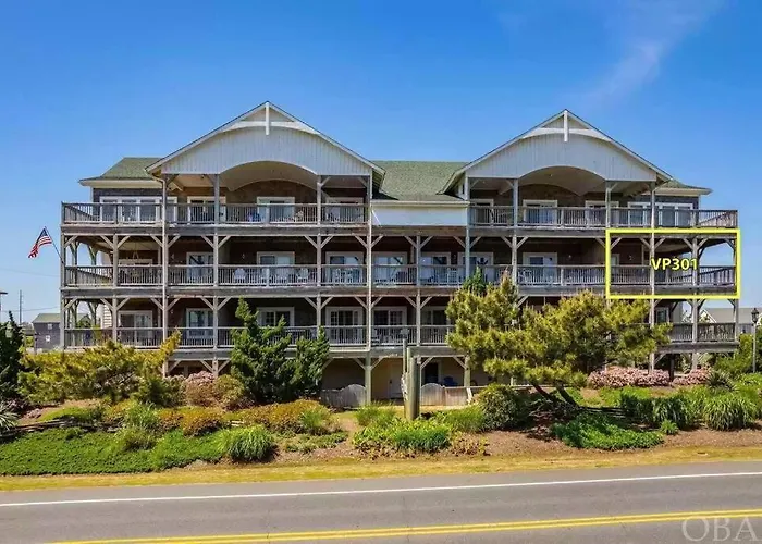 Steps From The Beach - Spacious Condo With Amenities