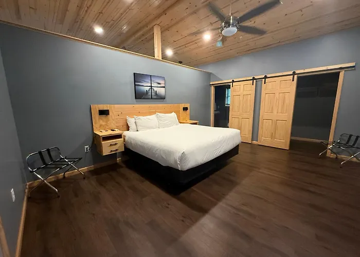 Baja Motel