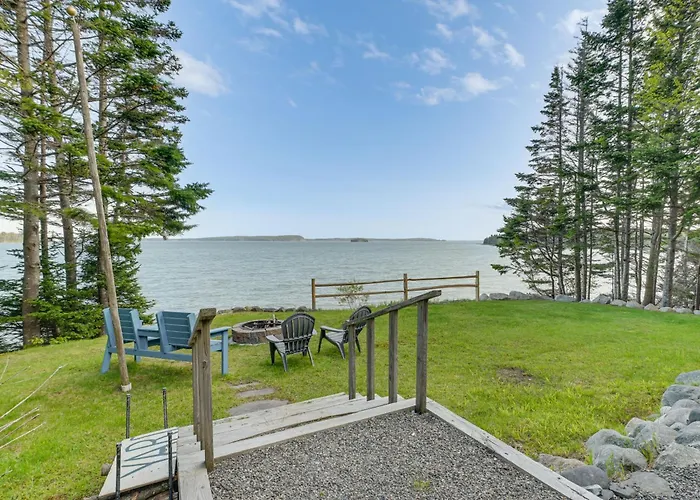 Waterfront Roque Bluffs Hideaway W/ Private Beach