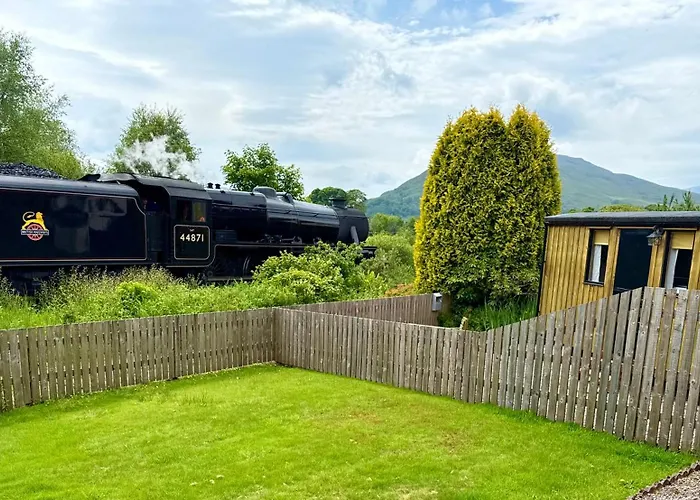 Per Ardua Shepherds Hut