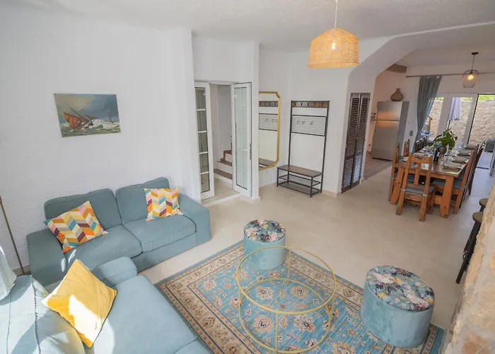Casa Jana 5 Bedroom House For 12 With Ocean View Terrace Near The Beach