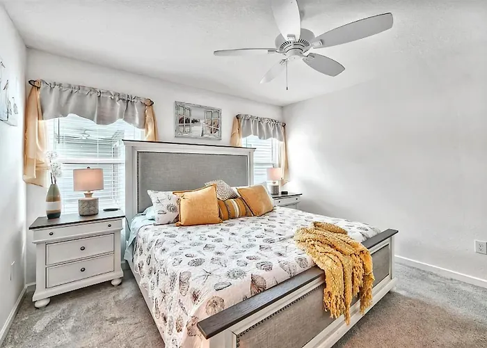 King Sized Comfort In The Village Of Deluna