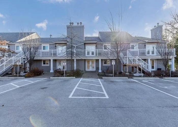 The Landing Pad - Condo In Collingwood